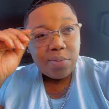 Kelsea Ballerini is praising Ashley Cooke