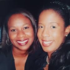 Lauryn Overbey's Instagram, Twitter & Facebook