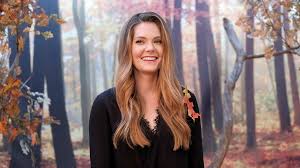 She is an actress, known for the bold type (2017), the lost valentine (2011) and miss sloane (2016). The Bold Type S Meghann Fahy On Office Romance Meghann Fahy Interview