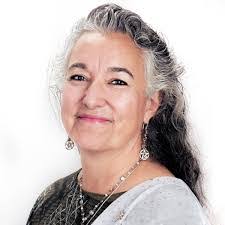 Leticia Oliver's Instagram, Twitter & Facebook