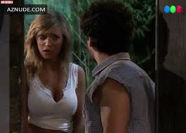 CASADOS CON HIJOS NUDE SCENES - AZNude