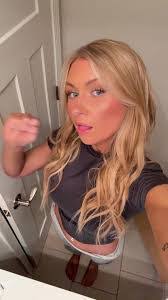 Vanessa Stevens's Instagram, Twitter & Facebook