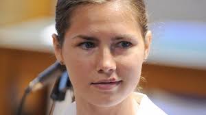 Amanda marie knox (born july 9, 1987) is an american woman who spent almost four years in an italian prison following her conviction for the 2007 murder of meredith kercher, a fellow exchange student who shared her apartment. Amanda Knox Nun Packt Ihre Gefangnis Warterin Aus Promiflash De