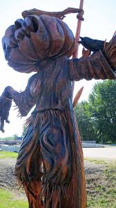 Chainsaw Wood Carving In Chetwynd Bc Chainsaw Wood Carving Carving Wood Carving