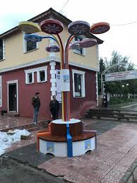 Bayburt Ilimiz Arpali Belediyesi Ne Gunes Enerjisi Ile Calisan Telefon Sarji Yapan Ve Aydinlatma Hizmeti Veren Akilli Oturma Banki Montaji Tamamlanmistir Hayi