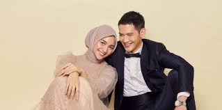 Citra kirana dan rezky aditya masih merahasiakan tanggal pernikahan mereka. Citra Kirana Dan Rezky Aditya Tunangan Begini Momen Harunya