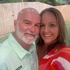 Recommendations for dark brunette hair color in Auburn