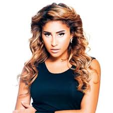 دينا الشربيني تغير شكل لباسها قليلاً لكن لم نعد نراها في صورة مع أي من زملائها على الإطلاق. Ø¯ÙŠÙ†Ø§ Ø§Ù„Ø´Ø±Ø¨ÙŠÙ†ÙŠ Ø£Ø±Ø§Ø¬ÙŠÙƒ