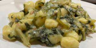 Una ricetta perfetta per smaltire avanzi di verdure lesse. Gnocchi Di Patate Alla Cicoria E Pancetta Affumicata Il Giuggiolone