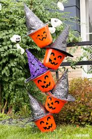 While halloween inflatables are mostly used for outdoor halloween decorations, they can be incorporated into your indoor halloween decor too. Diy Outdoor Halloween Decorations Made From Dollar Store Items