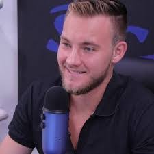 Rene Santiago's Instagram, Twitter & Facebook