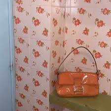 Ella Karberg Simonsen Sur Instagram Espanol Bathroom Lunettes De Soleil Vintage Sac A Main Sac A Main Vintage