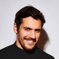 Kerry Alvarez's Instagram, Twitter & Facebook