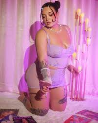 Zena Sativa - Free pics, galleries & more at Babepedia