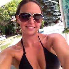 Leslie Wilder (@lrosen83)