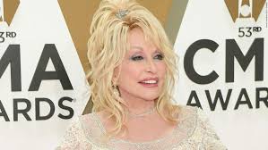 Her netflix christmas special, christmas on the square, premieres on november 22. Dolly Parton Helped Fund Moderna S Covid 19 Vaccine Research Cnn