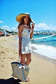 Plutôt longue ou plutôt courte, vous trouverez parmi notre sélection de modèles, la pièce indispensable de votre. 1001 Idees Mode Pour Composer Sa Tenue De Plage Parfaite