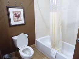 This tip also allows you to wrap tile around tub corners as shown in the photo below. Low Tub Wrap Around Shower Curtain Accent Wall Picture Of Hampton Inn Suites Rockport Fulton Rockport Tripadvisor