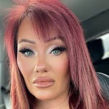 Tammy Eye's Instagram, Twitter & Facebook