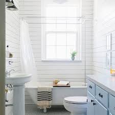 If not for any other reason, just the fact that it creates the exact style you want without draining your bank account. 18 Ways To Decorate With Shiplap