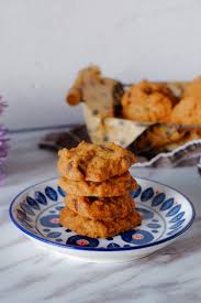 Kita kacau guna senduk kayu je. Almost Famous Amos Chocolate Chip Cookies Cherie Noms