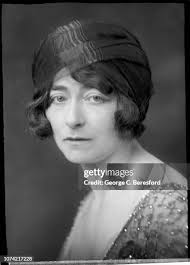 140 photos et images haute résolution de Eileen Gray