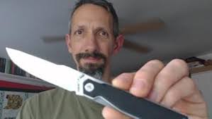 Amazon.com: FLISSA Pocket Knife, Folding Knife with 3.2" 8Cr13MoV Blade,  G10 Handle, Removable Pocket Clip, Lightweight for EDC, Camping, Hiking,  Daily Use(Brown) : Tools & Home Improvement