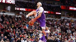 Lakers’ Jaxson Hayes accepts Slam Dunk Contest invite days after Eastbay dunk