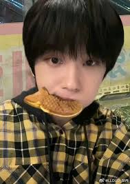 No mmm amistades, como así que jungmin se salió de la SM y se abrió su Ig y  su canal de Youtube 😭 😭😭