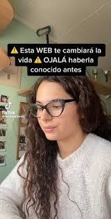 Gladys Cuenca's Instagram, Twitter & Facebook