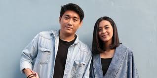 Selain itu, ifan sempat protes kepada teman satu band sekaligus pembuat lagu ini. Masih Trauma Kembaran Ifan Seventeen Istri Ingin Ke Psikolog Kapanlagi Com