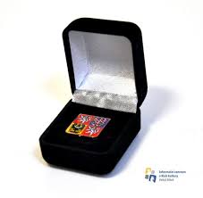 Pracovník/ce jídelny (1 směna, plný či částečný úvazek) nový start, personální agentura s.r.o., třebíč velká bíteš. Odznak Velky Statni Znak V Darkove Krabicce Tic Velka Bites