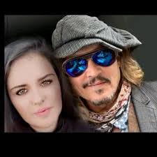 Veronica Casarez (@latiniz2003)