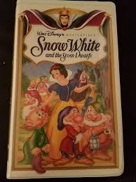 Snow White And The Seven Dwarfs Vhs Masterpiece Walt Disney Classic Disney Movies Original Snow White Snow White Seven Dwarfs