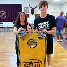 Late post from Thursday nite practice at the #mooseLodge before states!!!  We also had the privilege of meeting the Simpson family in town from KC!!!  And they all got a podium finish!!!🤘Thanks