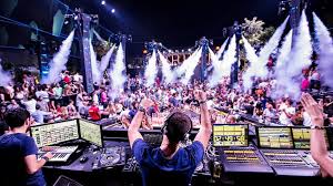 Beirut is the center of the entertainment business and art scene in the region. Skybar2017 Skybar Beirut Nightlife Photography Dj Music Skybar Beirut Lebanon In A Picture