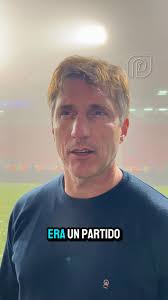 💬 “LO IMPORTANTE ES QUE #VÉLEZ DIGA PRESENTE EN CADA PARTIDO”., ➡️ Gustavo  Barros Schelotto, tras la victoria ante el pincha. , 🎙️@brunograndi_