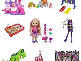 Hasbro ny toy fair 2020novedades de marvel legends retro, cómics además mcu y xmen fox , star wars y su línea black series además de las líneas debutantes pl. Deck The Halls Hasbro Toy Shop Today S Mama