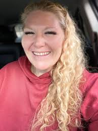 It's time to pick the apples! 🍎 Apple picking season in Ohio usually  begins at the end of August and runs through the end of October with  different varieties ripening at all