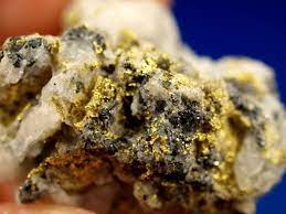 How to use bleach on gold ore to remove gold when combined with hydrochloric acid, the mixture produces chlorine that dissolves gold from gold ore. Crush And Melt How To Remove Gold From Rich Ores How To Find Gold Nuggets