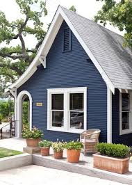 Ply gem is the manufacturer of mitten siding & accessories, the leading brand of vinyl siding across canada. 20 Blue Houses Hale Navy Evening Dove Ideas House Colors Paint Colors For Home Exterior House Colors