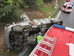 Eine szene wie aus einem horrorfilm: Zeitungsfoto At Unfall A13 A12 Richtung Innsbruck Facebook