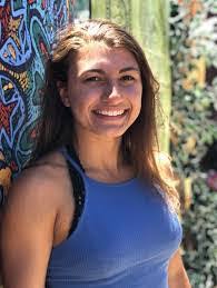 Mary Munsch's Instagram, Twitter & Facebook