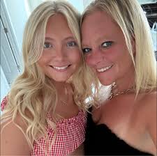 Melanie Shank (@melanie.shank.56) • Facebook