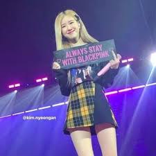Pin Oleh B Di Rose Owns It Selebritas Aktris Aktris Korea