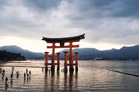 Untuk monumen ini, beberapa level tersedia, dengan setiap kali beberapa jawaban wow ditemukan. Weltkulturerbe Und Hirsche Auf Miyajima Travelisto Familien Reiseblog