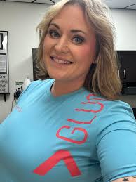 Good evening, my name is Destinee a Licensed Hairstylist here in Lubbock,  TX. I have now been a hairstylist for a couple of years and love to do  anything hair, skin or