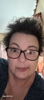 I'm looking for a stylist to affordably help me get my hair