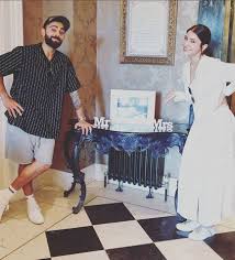 Anushka's face is the entire nation's face when virat's wicket drops. Take A Tour Of Virat Kohli And Anushka Sharma S Luxurious Rs 34 Crore Home In Mumbai Gq India
