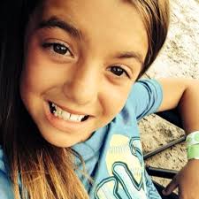 mia blum (@blum_mia)